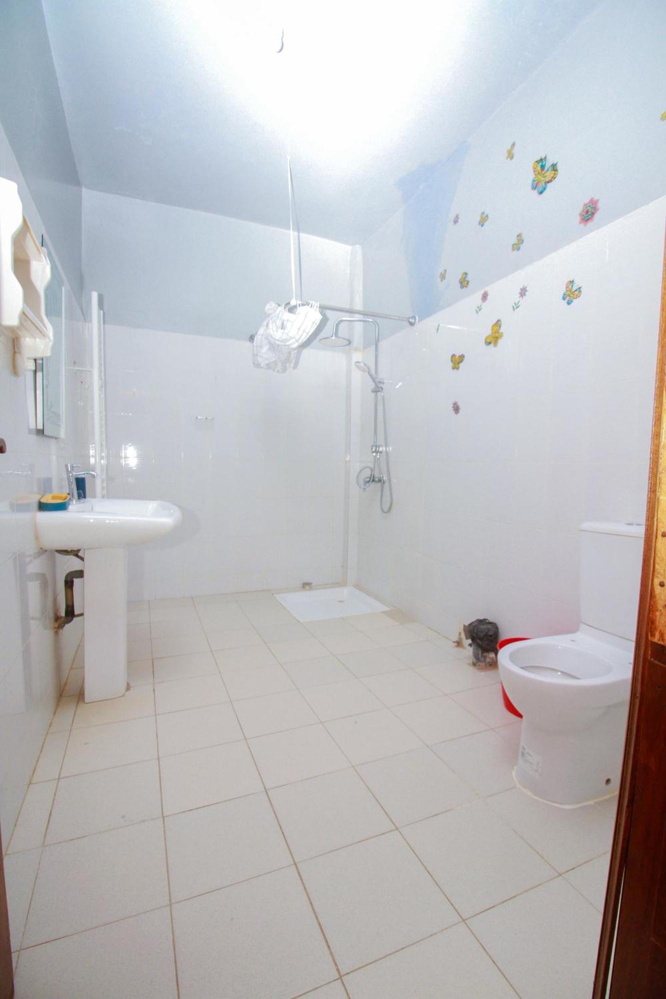 Le "Grand Bleu", Un Bel Appartement Paisible, Sur Et Spatieux Au Coeur De La Station Balneaire De Saly Portudal Extérieur photo